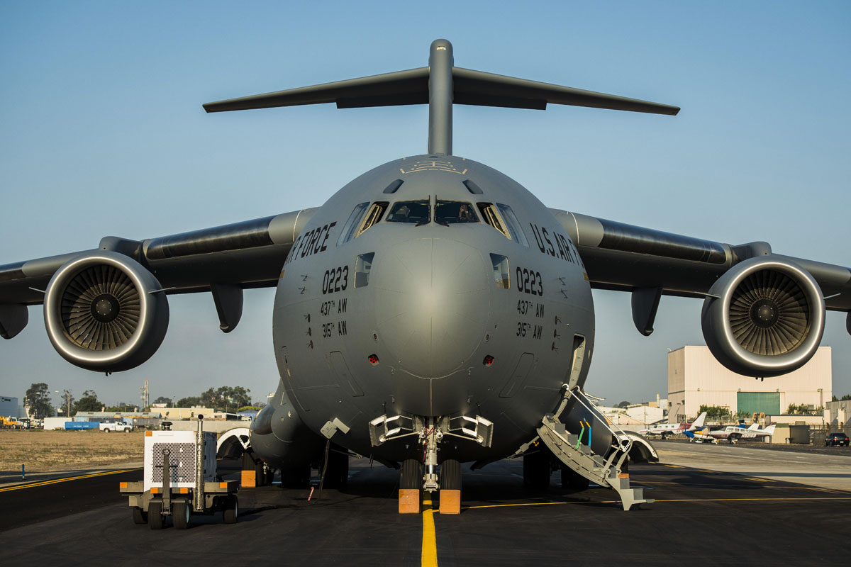 Vận tải cơ C-17 khổng lồ của Mỹ (ảnh: CNN)
