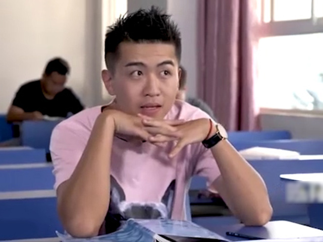 Cười 24H - Cô gái được người bí mật tặng hoa mỗi ngày và cái kết khóc thét