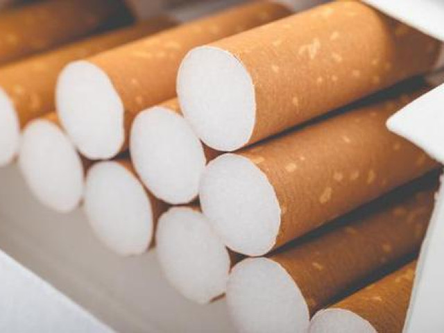 Hút thuốc làm tăng nguy cơ trở nặng hoặc tử vong khi mắc COVID-19