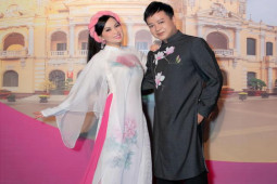 Nhạc - "Ca sĩ tỷ phú" Hà Phương hội ngộ "người tình sân khấu"