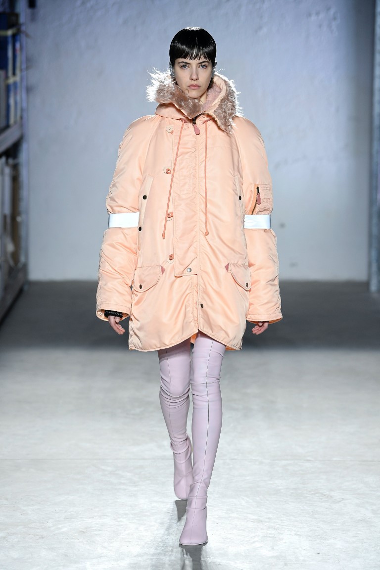 9 xu hướng trang điểm ấn tượng của mùa Thu Đông 2022 - 2