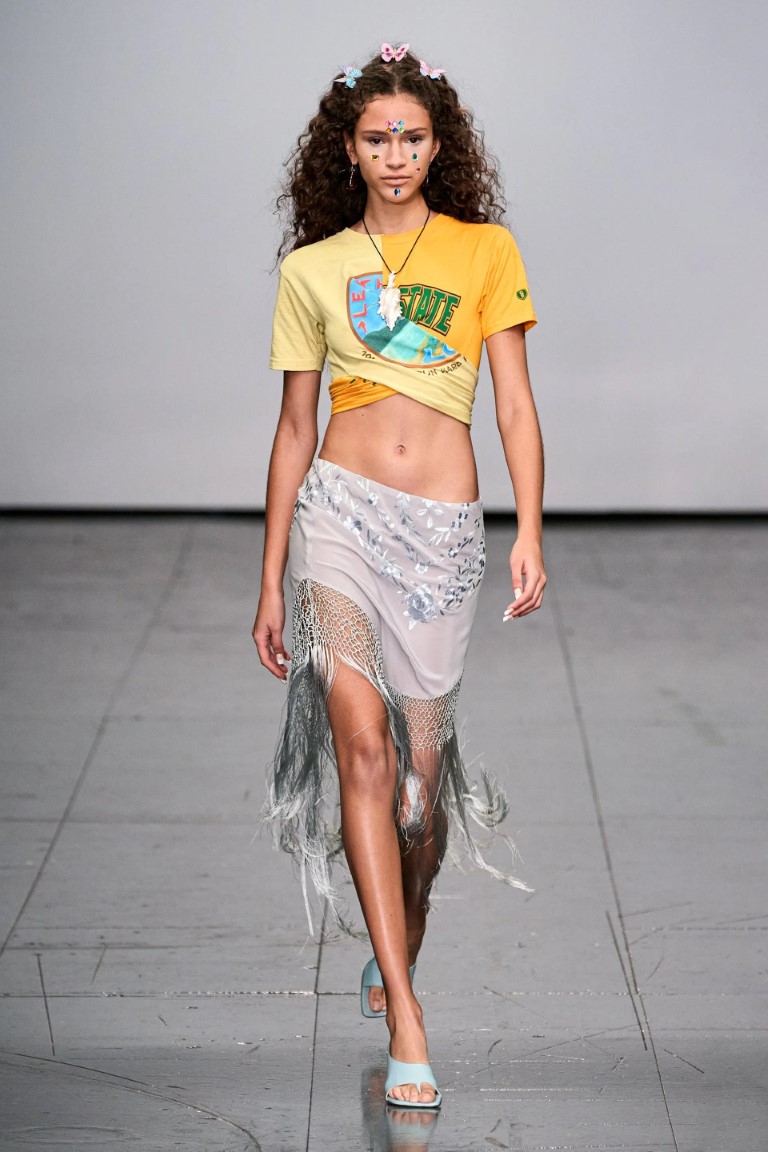 9 xu hướng trang điểm ấn tượng của mùa Thu Đông 2022 - 8