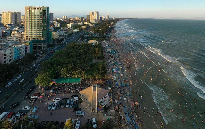 Bà Rịa Vũng Tàu thường xuyên đông đúc vào các dịp lễ Tết. Ảnh:&nbsp;Quỳnh Danh.