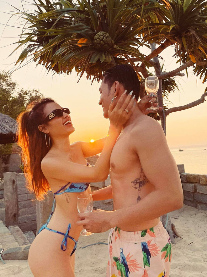Phuong Trinh Jolie matched her body with her fiancé: 