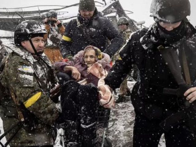 Thế giới - Ukraine quyết tâm đứng vững trong 7-10 ngày tới