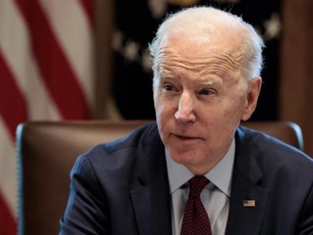 Thế giới - Động thái "lạ" của ông Biden