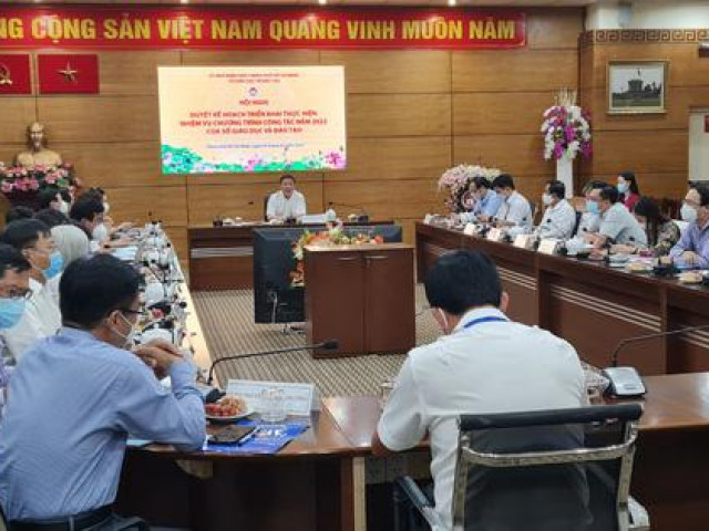 Tin tức trong ngày - TP HCM: Có tình trạng phụ huynh phải trả gần 3 triệu đồng/lần test PCR để con đến trường