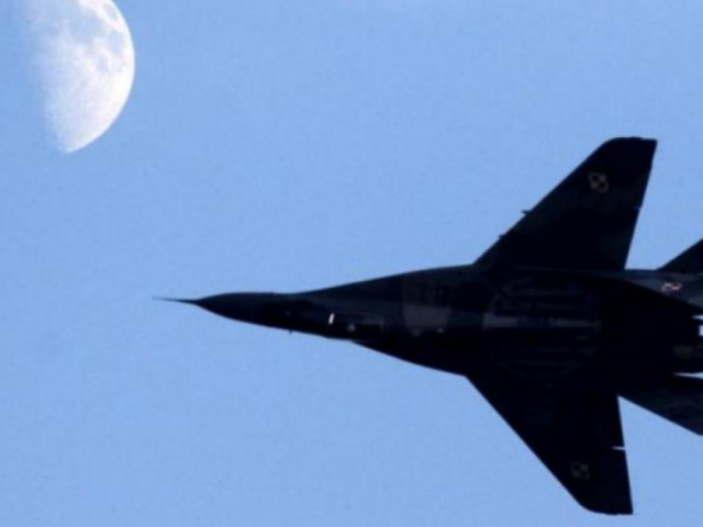 Thế giới - Vì đâu Mỹ "đóng sập cánh cửa" hỗ trợ chiến cơ cho Ukraine?