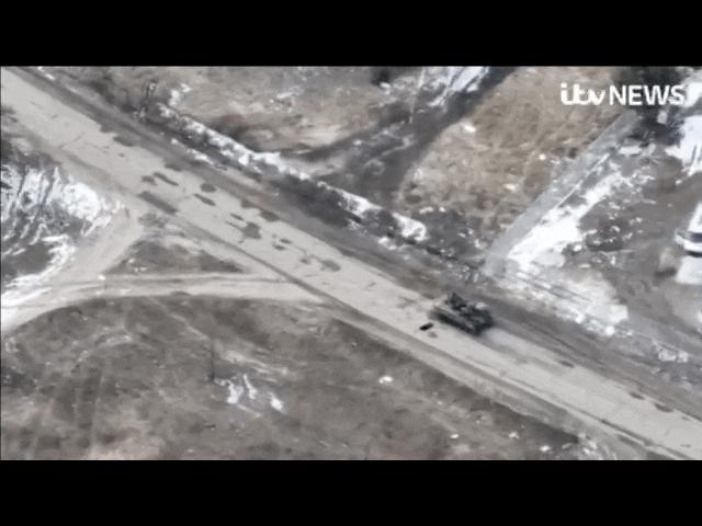 Video: Quân đội Nga đạt bước tiến, xe bọc thép cách Kiev 20km