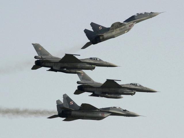 Đức nói về khả năng cung cấp máy bay chiến đấu cho Ukraine