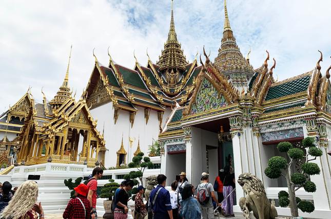 Visit a royal palace studded with millions of gold leaf in Thailand - 1