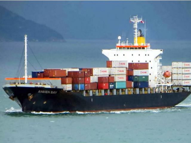 Kinh doanh - Đại gia vận tải biển mạnh tay chia thưởng lớn cho nhà đầu tư