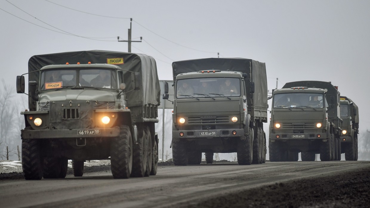 Một đoàn xe quân sự Nga ở vùng Belgorod, gần biên giới Ukraine.