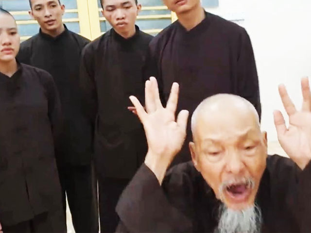 Đời sống Showbiz - “Tịnh Thất Bồng Lai” bị Công An khám xét lần 2, xôn xao tin có thêm người bị bắt?