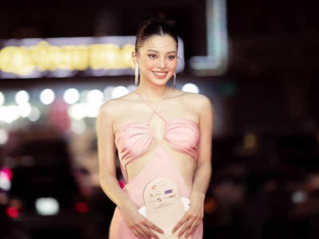 Thời trang - Tiểu Vy diện váy cut-out khoe sắc vóc xứng danh "người đẹp ngàn năm có một"