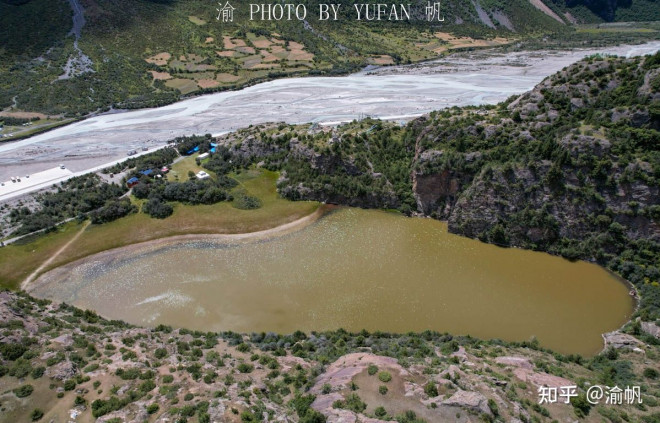 The mysterious beauty of the tricolor lake in the Tibetan plateau - 5