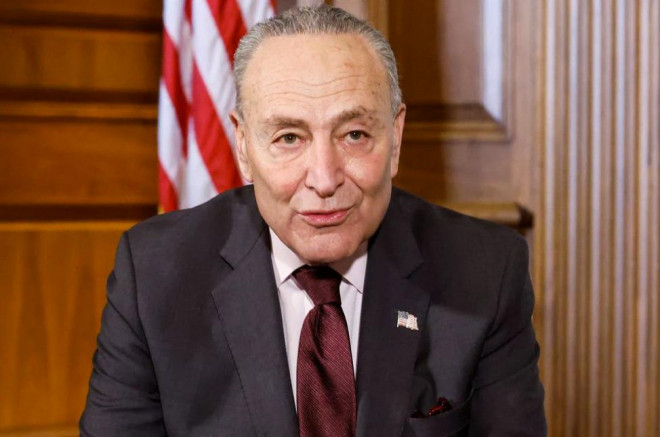 Lãnh đạo đa số tại Thượng viện Mỹ Chuck Schumer cam kết hỗ trợ cho Ukraine số tiền lên tới 13,6 tỷ USD. Ảnh: Reuters.