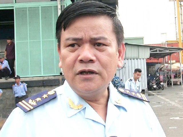 Pháp luật - Chỉ huy trưởng cùng cán bộ chống buôn lậu "bảo kê" xăng lậu