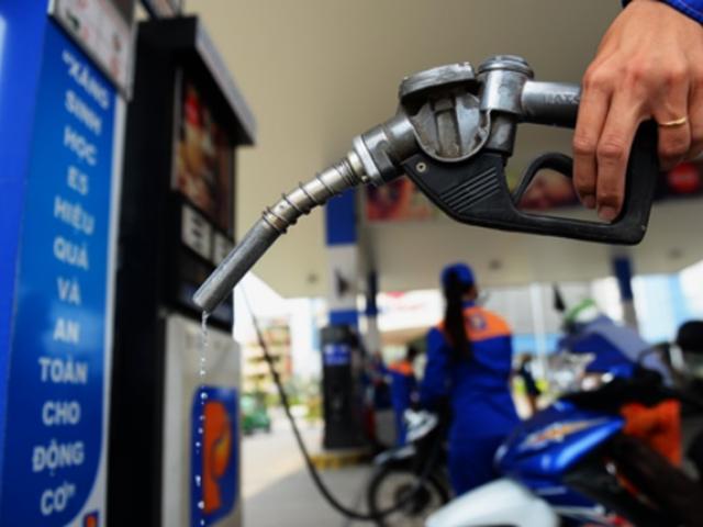Kinh doanh - Giá xăng tăng sốc, "dân chơi" khóc ròng nhìn tiền rơi