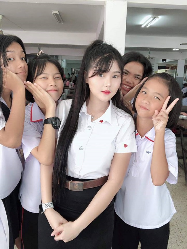 2 Thai and Taiwanese teachers change their style when they become models - 1