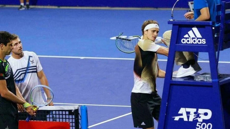 Zverev vụt cây vợt liên tiếp vào ghế của trọng tài và bị đuổi khỏi giải Mexican Open