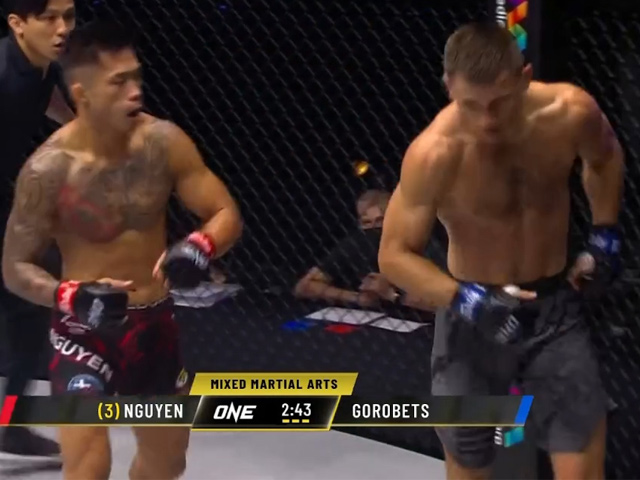 Thể thao - Võ sỹ gốc Việt đánh quá hay: Martin Nguyễn đấm đối thủ bỏ chạy, đòn knock-out "búa tạ"