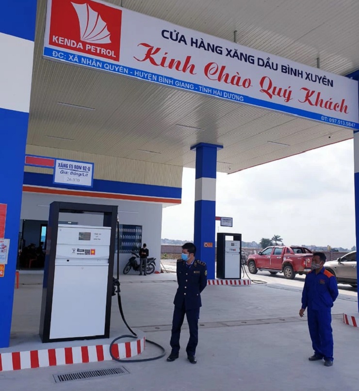 Hàng loạt xe chết máy sau khi đi mua xăng pha nước tại cửa hàng xăng dầu trên địa bàn tỉnh Hải Dương