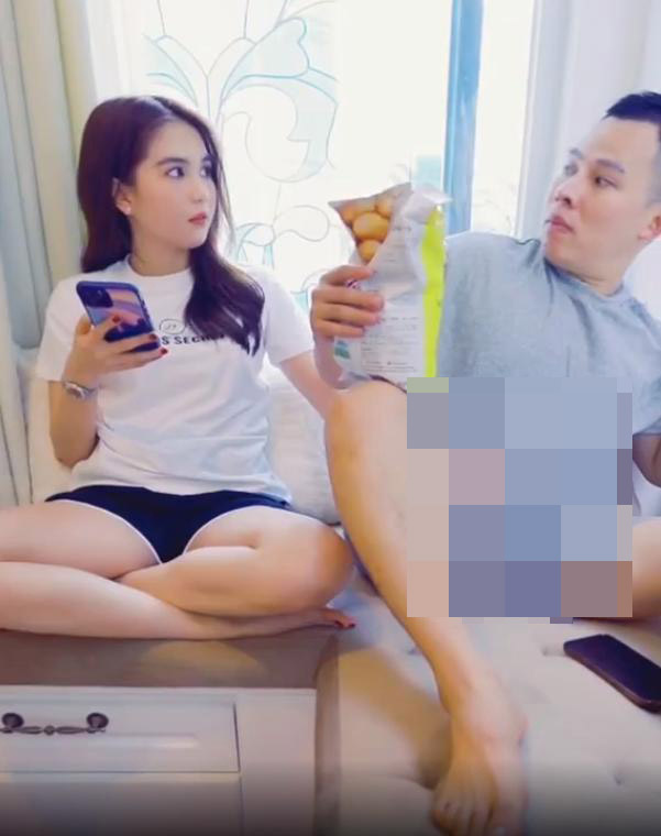 "Bàn tay hư" của Khởi My khi livestream có sốc hơn "nữ hoàng nội y" Ngọc Trinh? - 7