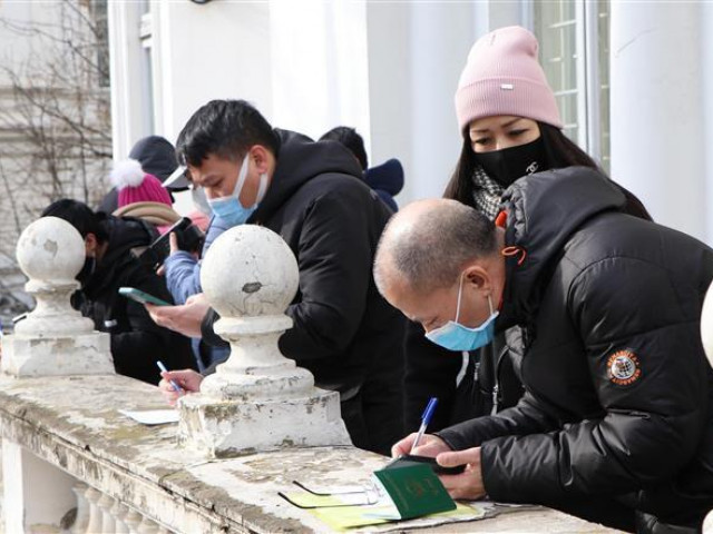 Đã đón 4.500 công dân Việt Nam sơ tán từ Ukraine sang các nước lân cận