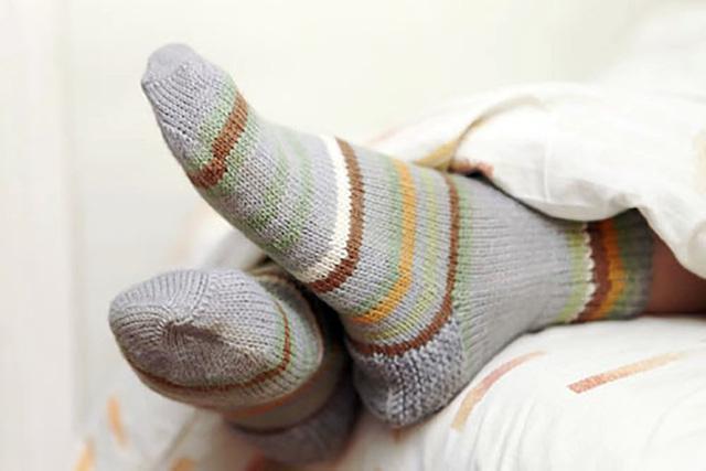 Bàn chân lạnh có thể là một trong những triệu chứng hậu COVID-19