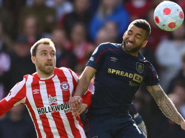 Bóng đá - Trực tiếp bóng đá Brentford - Burnley: Thẻ đỏ và penalty ngỡ ngàng (Vòng 29 Ngoại hạng Anh) (Hết giờ)