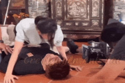 Phim - Mỹ nhân quê Nha Trang cưỡng hôn "anh xe ôm" của Ninh Dương Lan Ngọc