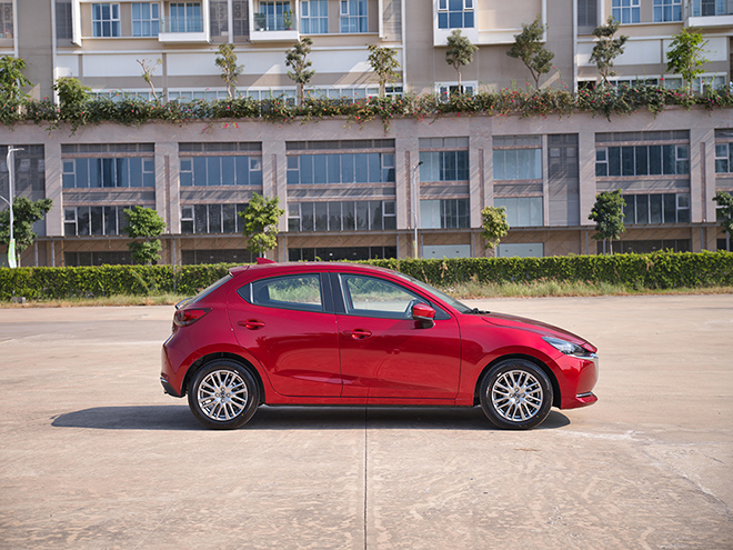 Mazda2 car price rolling in March 2022, 50% discount on registration fee - 6