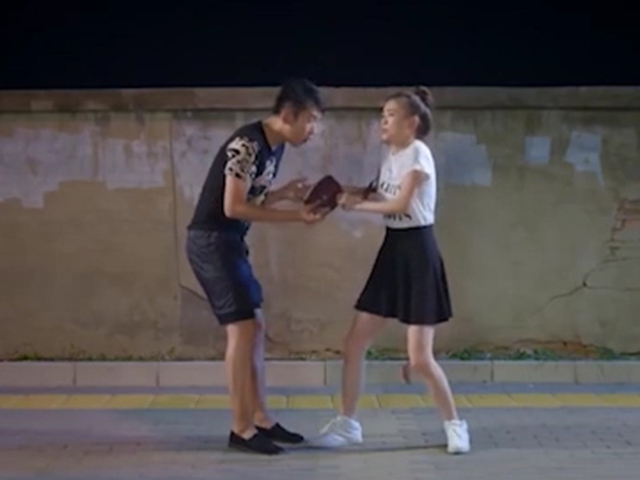 Cười 24H - Cướp tiền của người đẹp và cái kết khóc không thành tiếng của tên cướp