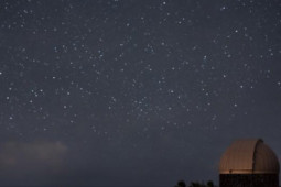 Du lịch - Khách sạn chơi lớn, cấp đài quan sát để du khách ngắm nhìn trời sao