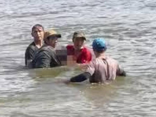 Pháp luật - Phát hiện thi thể người đàn ông bị trói, cột đá ở bãi nuôi ngao