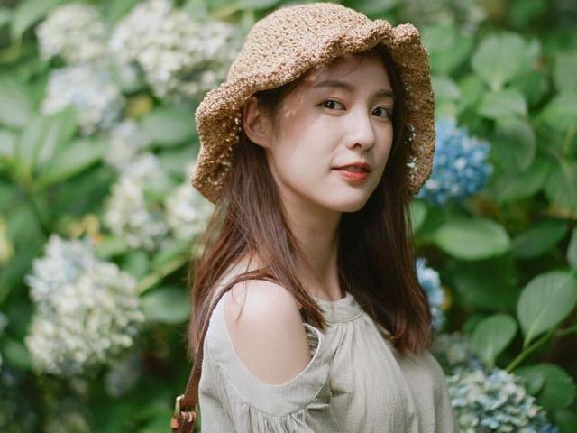 Media - Nhan sắc hot girl có lượt theo dõi thuộc hàng "khủng" trên Instagram