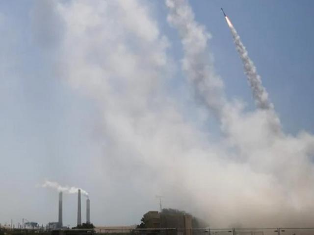 Thế giới - Loạt tên lửa đạn đạo Iran rơi sát lãnh sự quán Mỹ ở Iraq: Đòn “dằn mặt” Washington?