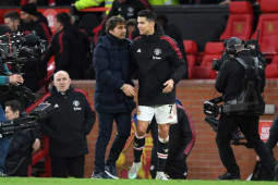 MU hạ Tottenham: Conte bái phục Ronaldo, Rangnick tiết lộ suýt cho CR7 dự bị