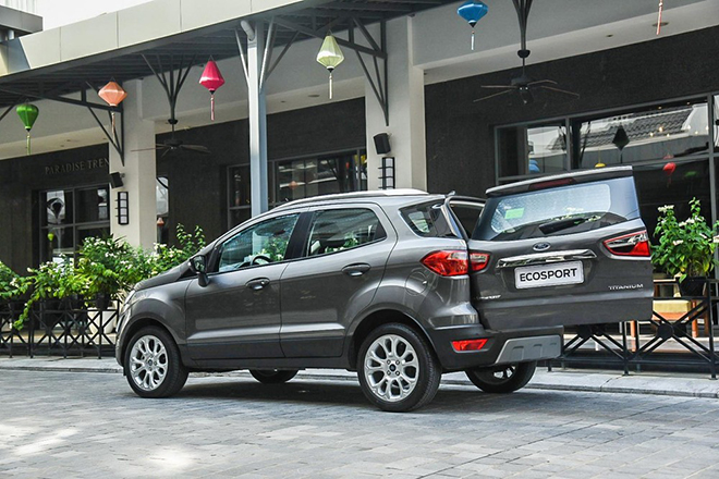 Ford EcoSport Rolling Car Price March 2022, 50 Million VND Discount - 9