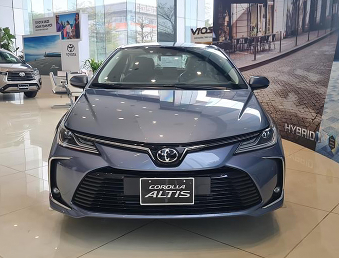 Ảnh thực tế Toyota Corolla Altis bản V thế hệ mới tại địa lý, có giá bán hơn 760 triệu đồng - 3