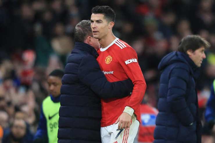 MU hạ Tottenham: Conte bái phục Ronaldo, Rangnick tiết lộ suýt cho CR7 dự bị - 3