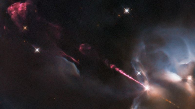 Telescope catches strange laser: signal from newborn world - 1