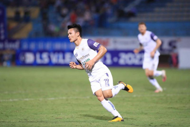 Hà Nội FC có nguy cơ “mất” Quang Hải sau 1 tháng nữa.