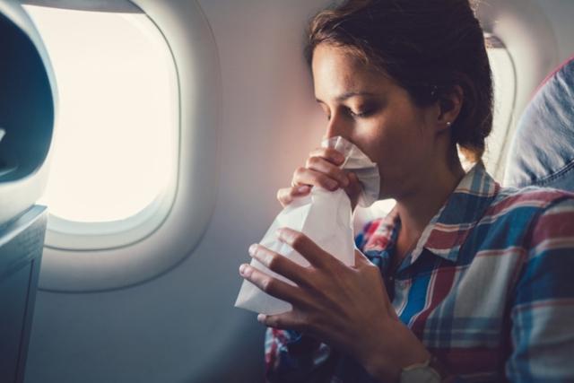 Flight attendants reveal 5 emergency tips to combat airsickness - 1