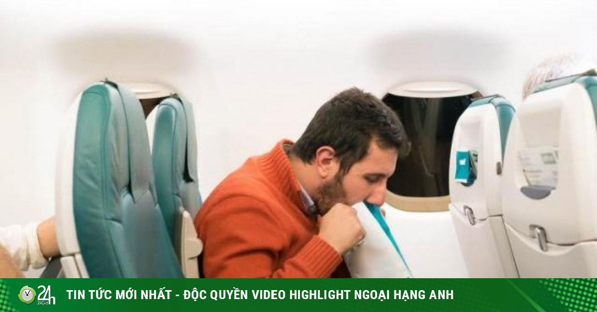 Flight attendants reveal 5 emergency tips to combat airsickness-Travel