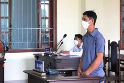 Pháp luật - Níu kéo người yêu bằng... dao rồi ra tòa xin án treo