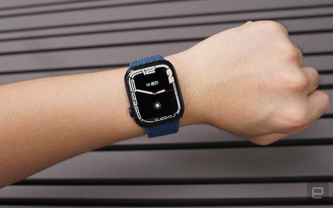 Apple Watch continues to be "the king"  smart watch segment - 3