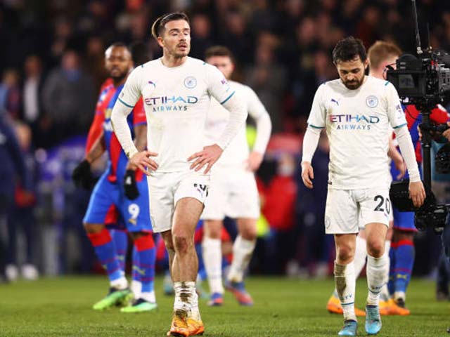 Man City sảy chân khiến Liverpool mừng thầm, “người cũ” Vieira ghi dấu ấn