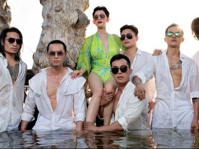 Giải trí - Hé lộ hậu trường loạt ảnh "Quý ông ướt át", siêu mẫu "bà trùm" tuyên bố 1 câu chắc nịch